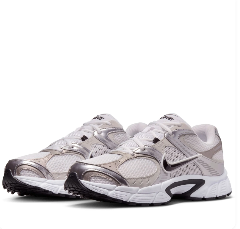Nike Initiator – White / Metallic Silver / Black